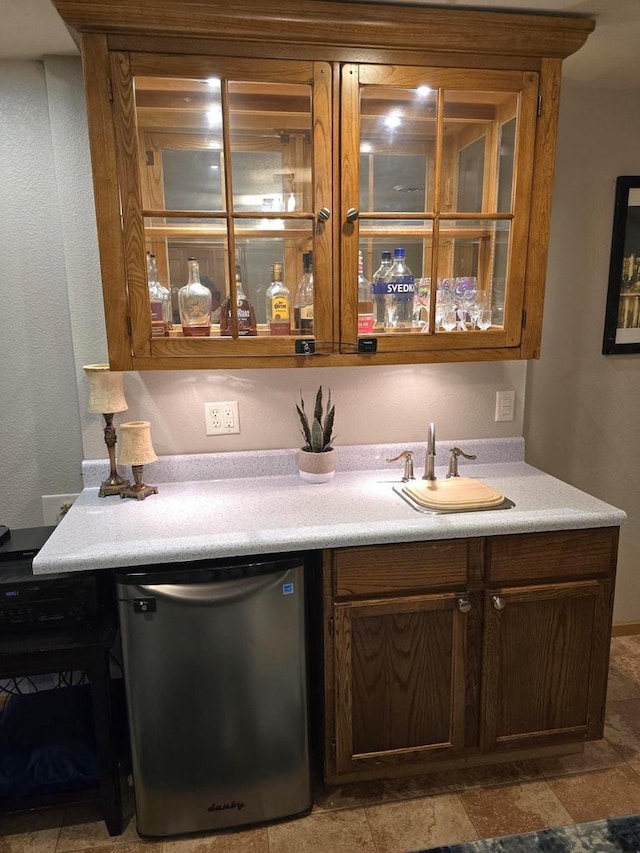 bar with sink and dishwashing machine