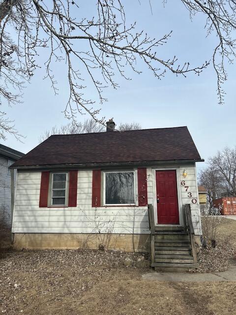 view of front of property