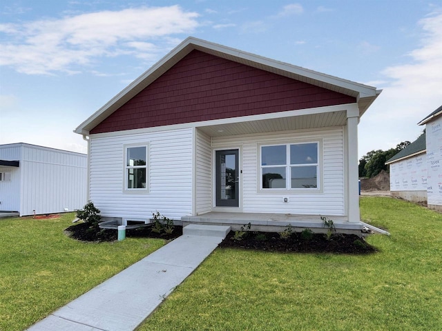 view of front of house with a front lawn