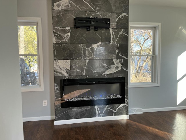 room details featuring hardwood / wood-style flooring