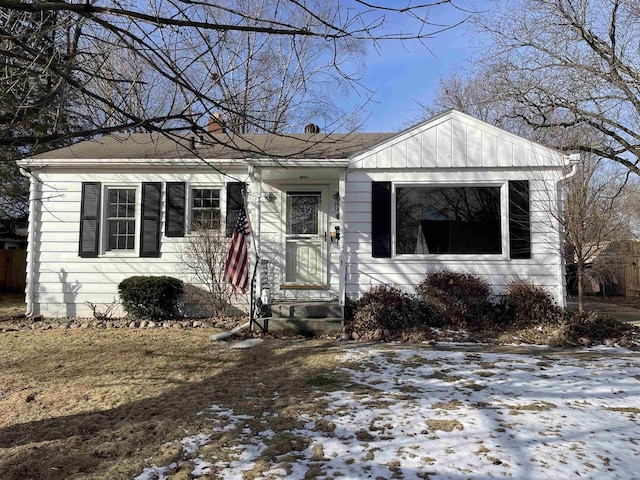 view of front of property