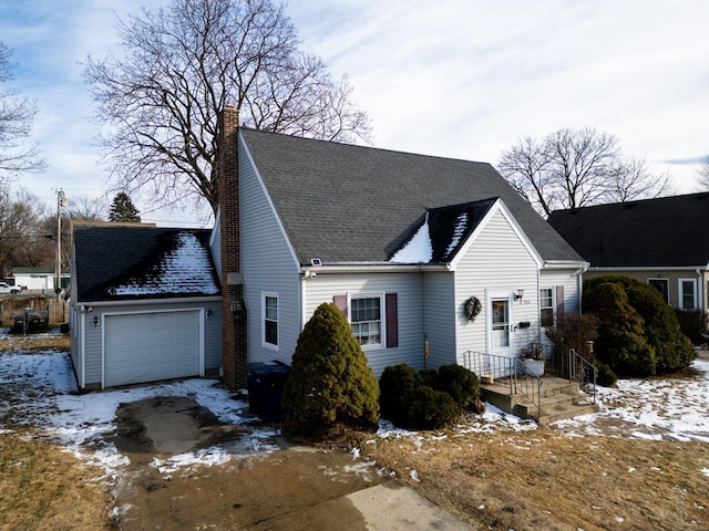 view of front facade with a garage