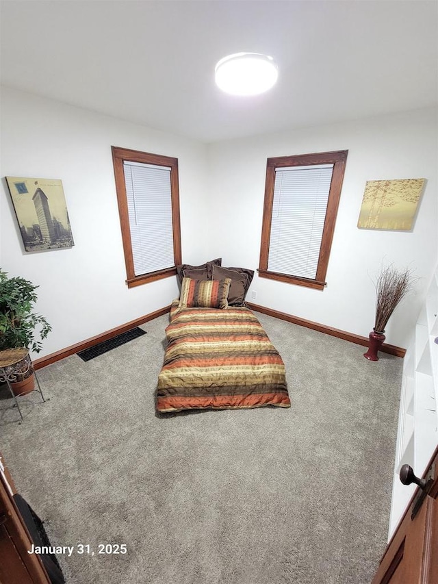 view of carpeted bedroom