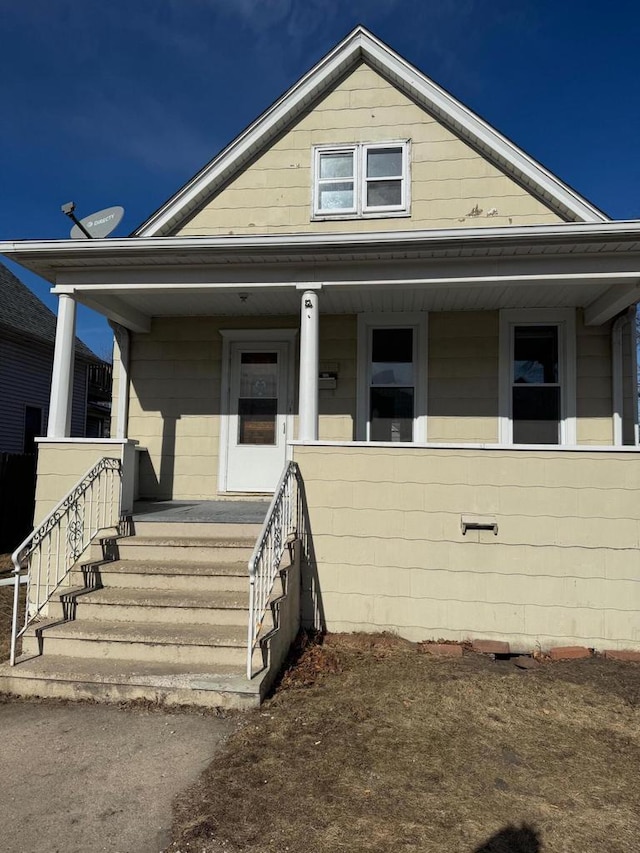 bungalow-style house with covered porch