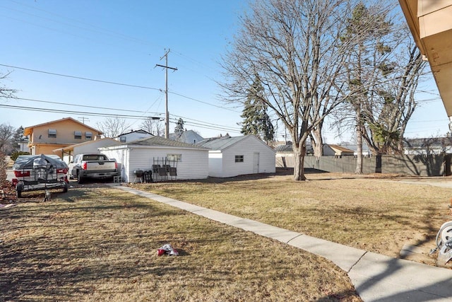 view of front of house featuring a front yard