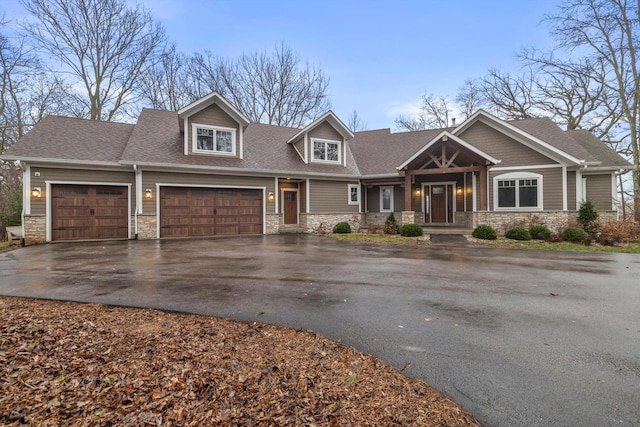 view of front facade with a garage