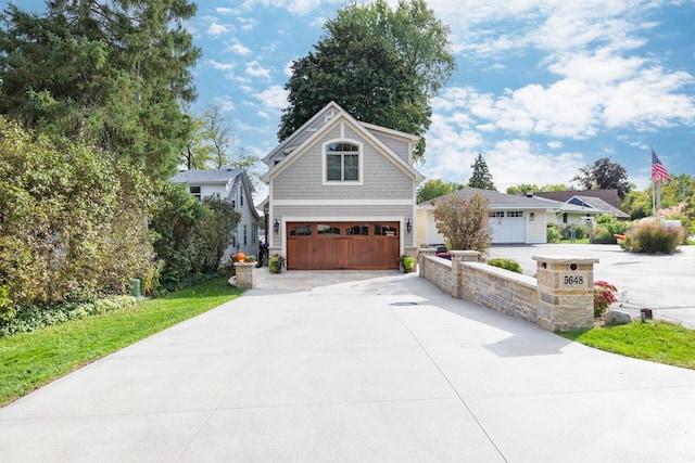 view of front facade with a garage