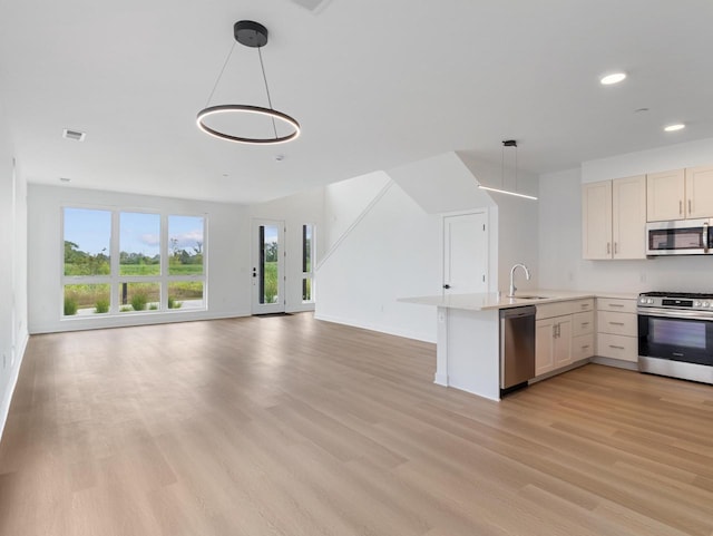 4163 E Hemlock Dr Unit 108, Oak Creek, WI 53154