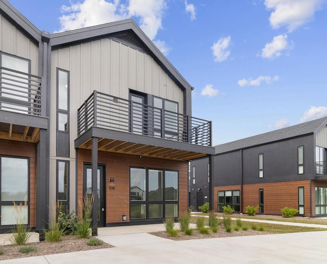 4163 E Hemlock Dr Unit 108, Oak Creek, WI 53154