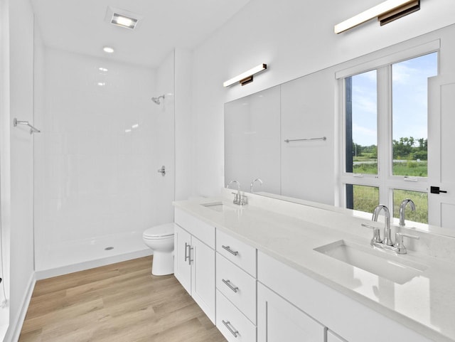 4163 E Hemlock Dr Unit 201, Oak Creek, WI 53154