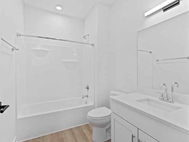 4163 E Hemlock Dr Unit 201, Oak Creek, WI 53154