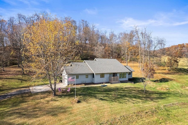 view of front of house with a front yard