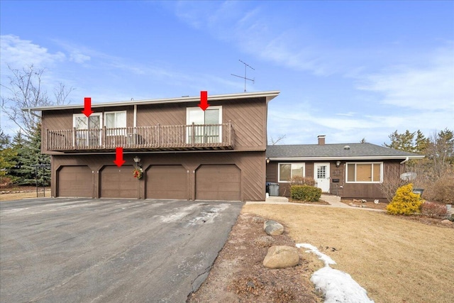 view of front of house featuring a garage