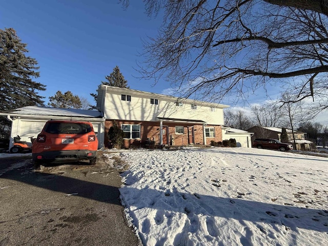 view of front facade featuring a garage