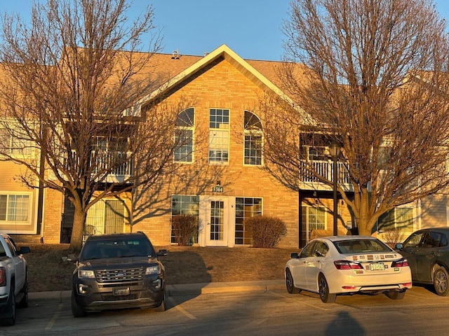 view of front of house with a balcony