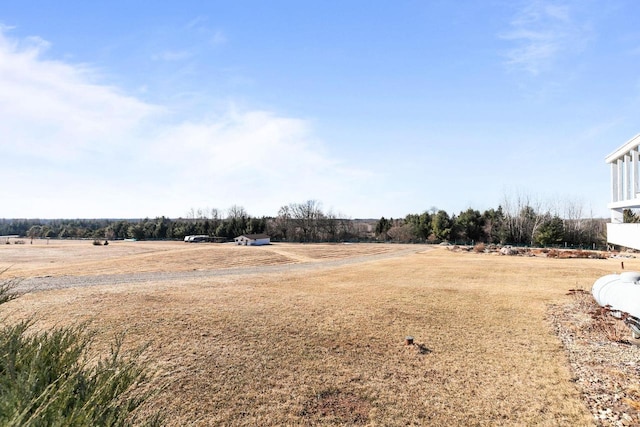 view of yard featuring a rural view