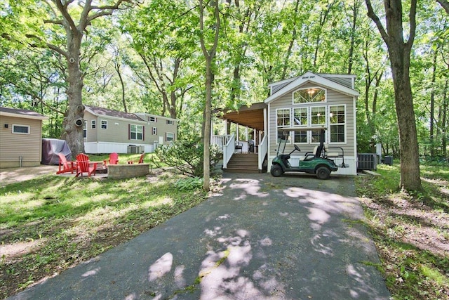 view of front of home with covered porch