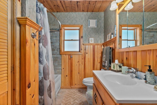 full bathroom featuring wood ceiling, plenty of natural light, toilet, and shower / bath combo