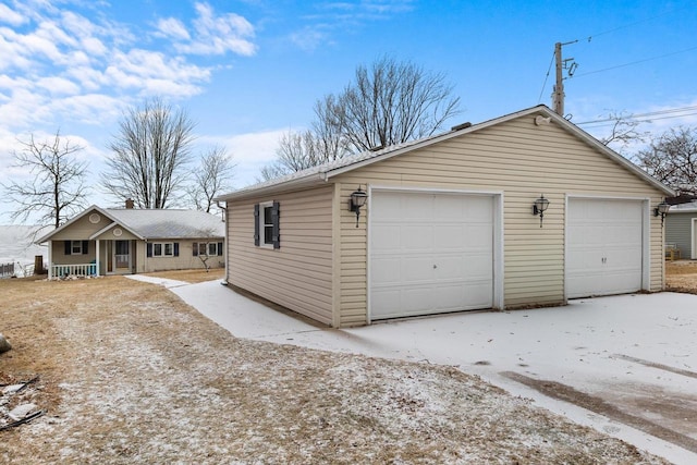 garage featuring covered porch