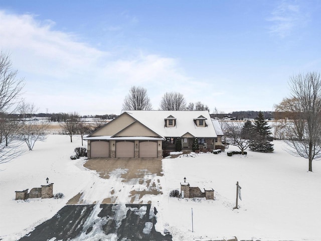 view of front of house featuring a garage