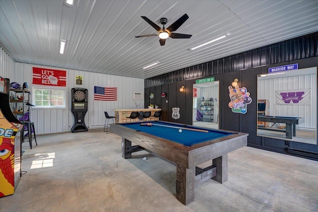 recreation room with pool table