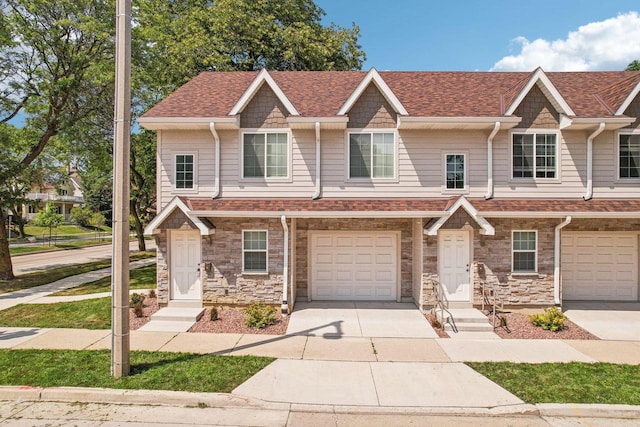 view of front facade with a garage