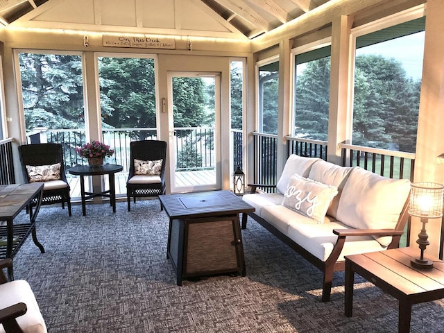 sunroom with vaulted ceiling