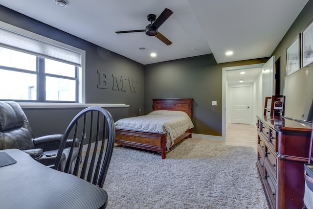 bedroom with ceiling fan