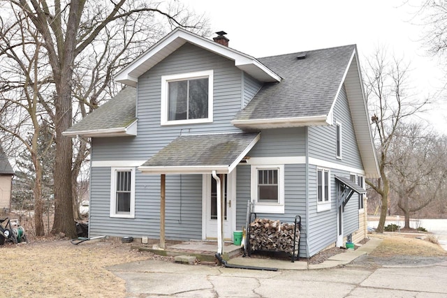 view of front of property