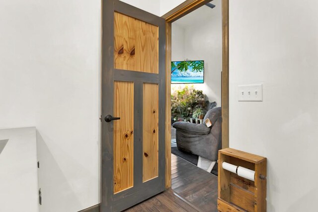 3067 N River Rd, Oconto, WI 54153 - entryway featuring wood finished floors