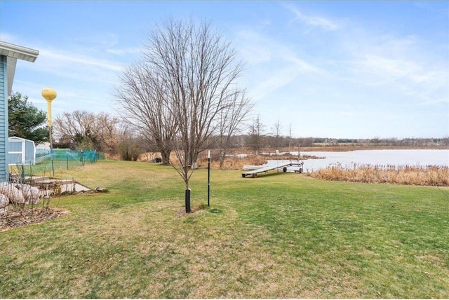 view of yard featuring a water view