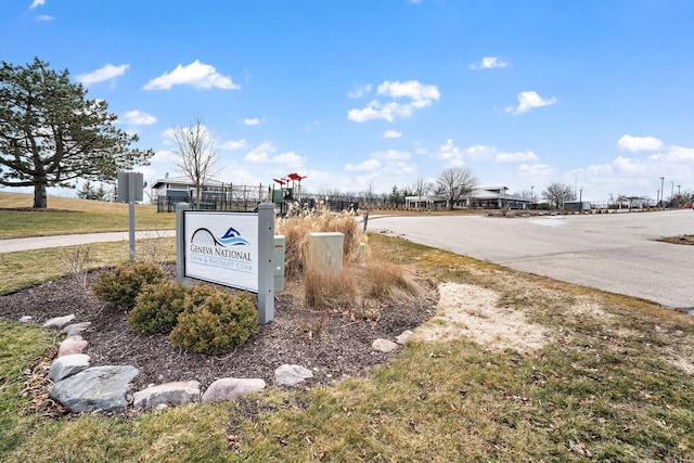 view of community / neighborhood sign