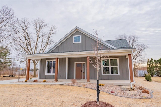 view of front of home featuring covered porch