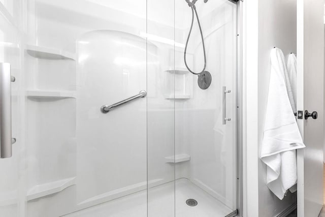 bathroom featuring walk in shower