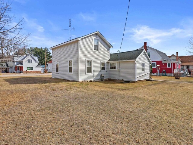 505 S Howard St, Princeton, WI 54968 - back of house with a lawn