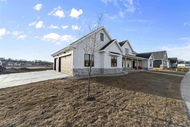 view of front facade with a garage