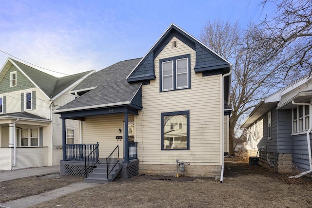 view of front facade with covered porch