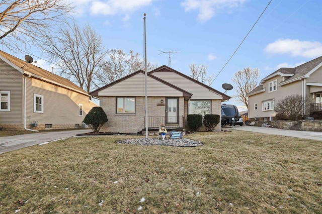 view of front of home with a front yard