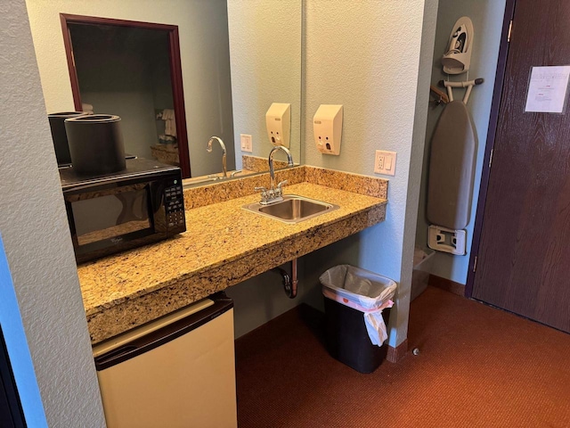 bathroom with sink