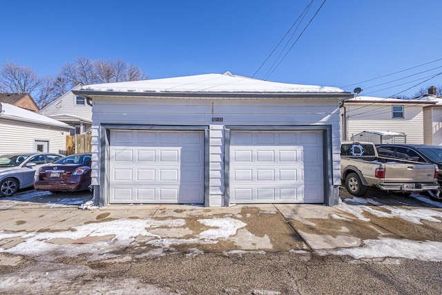 view of detached garage