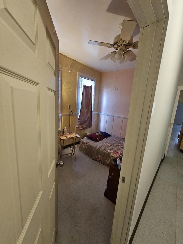 bedroom featuring ceiling fan