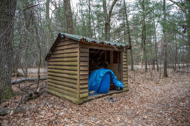 view of outdoor structure