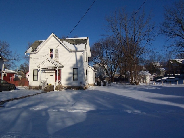 view of front of property