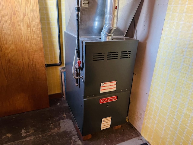 W7679 Oak St, Shiocton, WI 54170 - utility room featuring heating unit