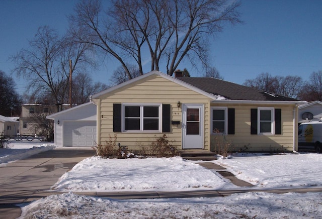 view of front facade with a garage