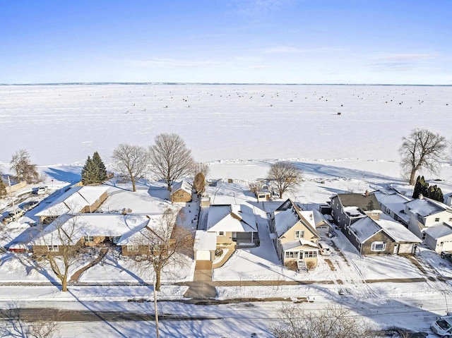 90 Lake St, Oshkosh, WI 54901 - snowy aerial view with a water view and a residential view