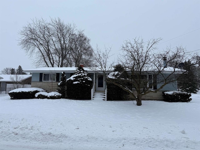 view of front of property