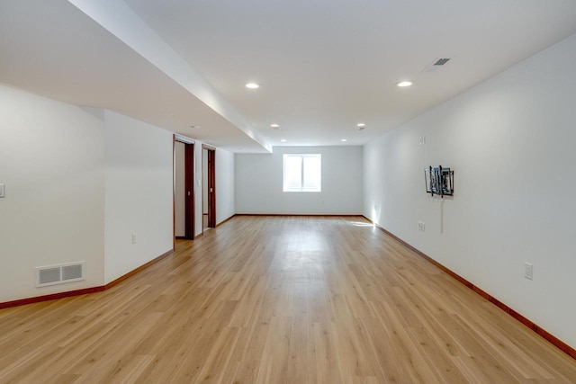 empty room featuring light hardwood / wood-style flooring