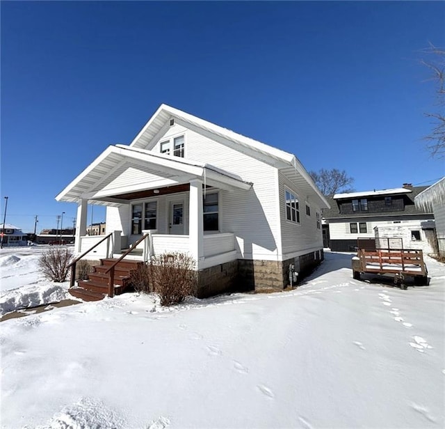 view of front of home with covered porch