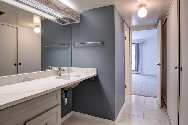 bathroom featuring sink